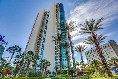 Photo of 322 Karen Avenue #4001, Las Vegas, NV 89109 (MLS # 2722012)