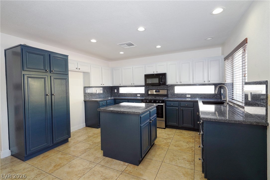 1002 Nimitz Court