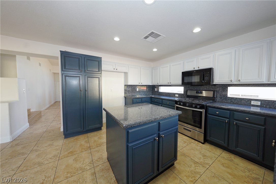 1002 Nimitz Court