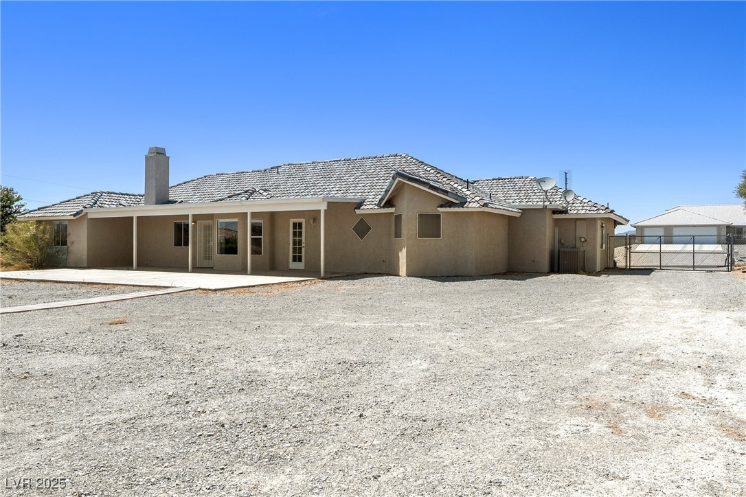3241 E Winery Road