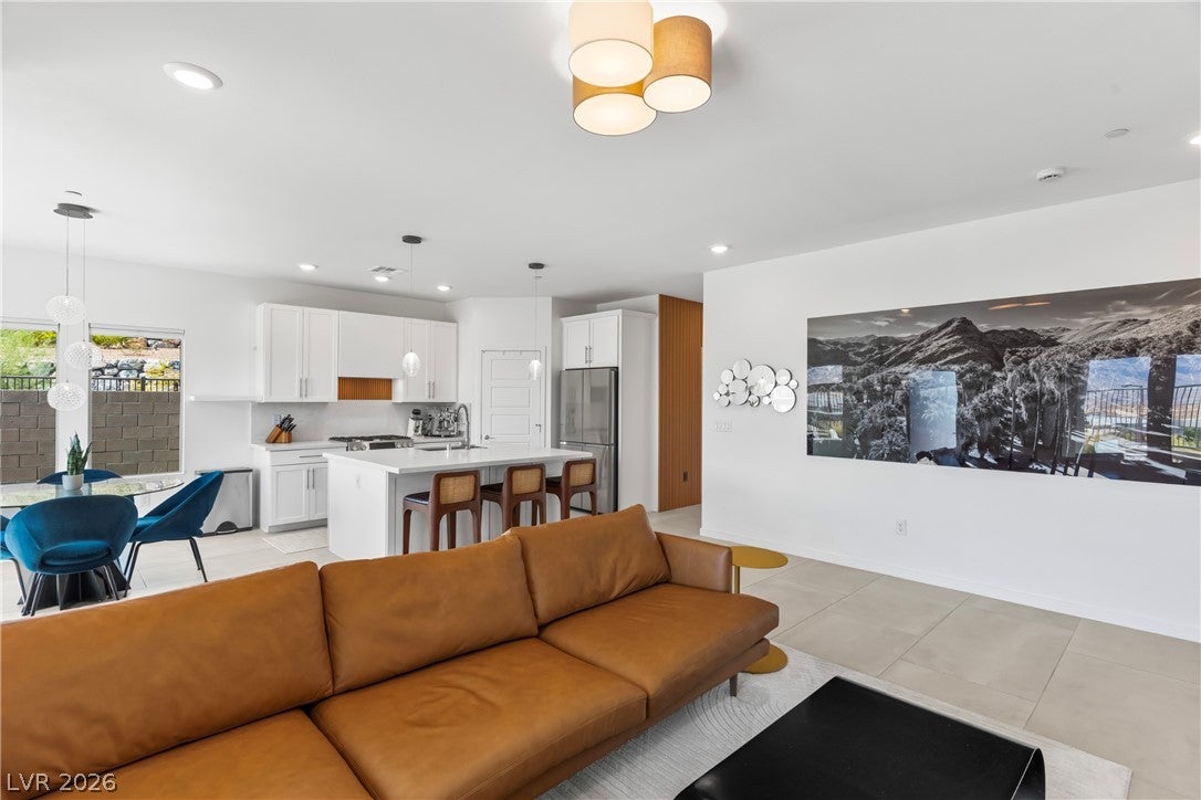 924 Kings Cliff Lane