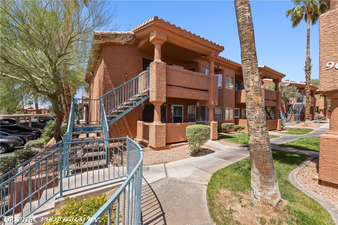 962 Mesquite Springs Drive 202