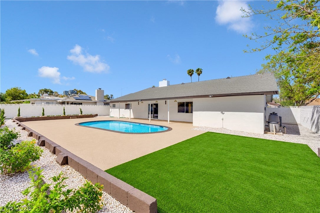 1725 Seneca Lane