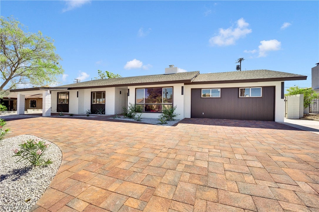 1725 Seneca Lane