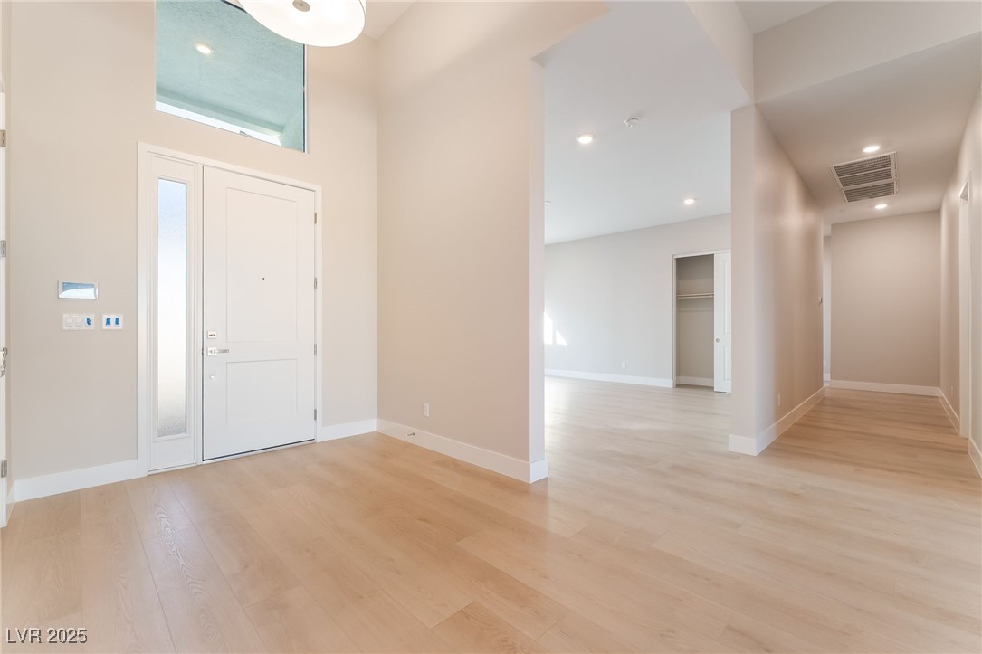 9162 Manitou Peak Avenue