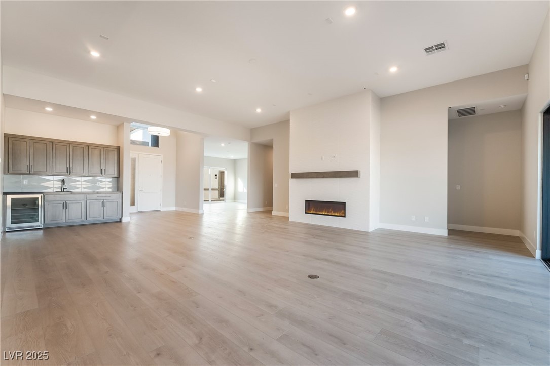 9162 Manitou Peak Avenue