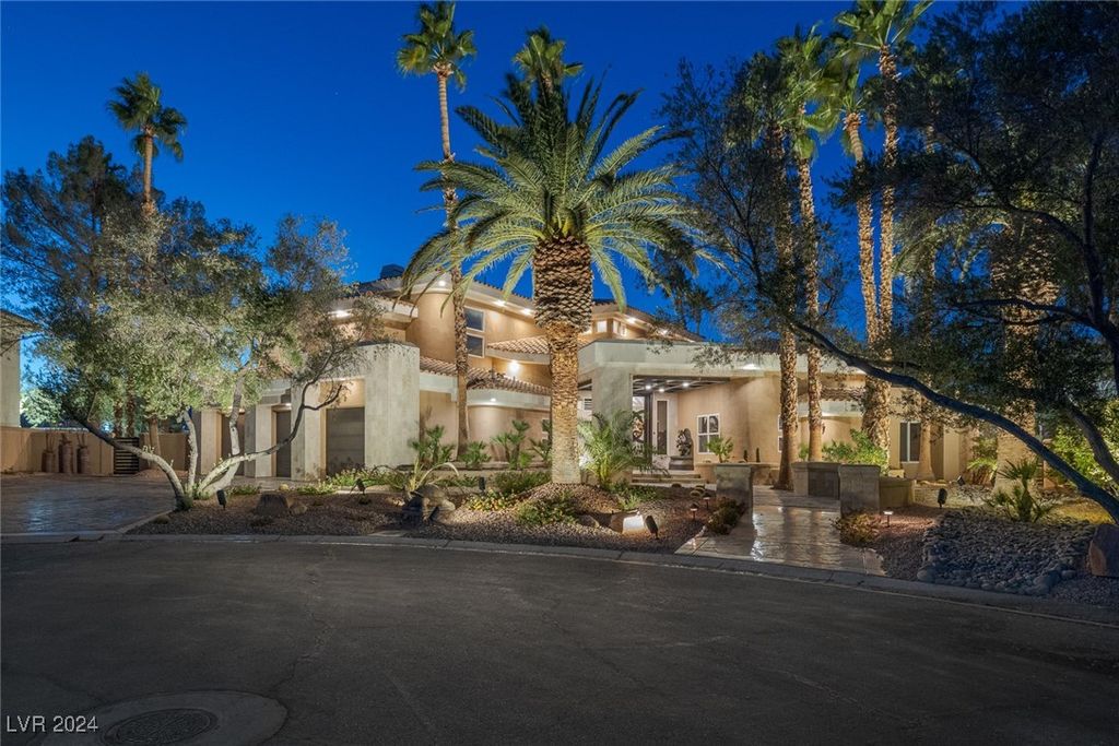 Photo of 4927 Spanish Heights Drive, Las Vegas, NV 89148 (MLS # 2635800)