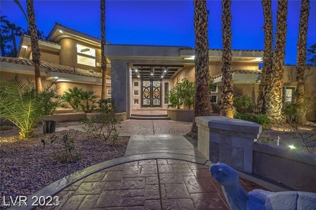 Photo of 4927 Spanish Heights Drive, Las Vegas, NV 89148 (MLS # 2635800)