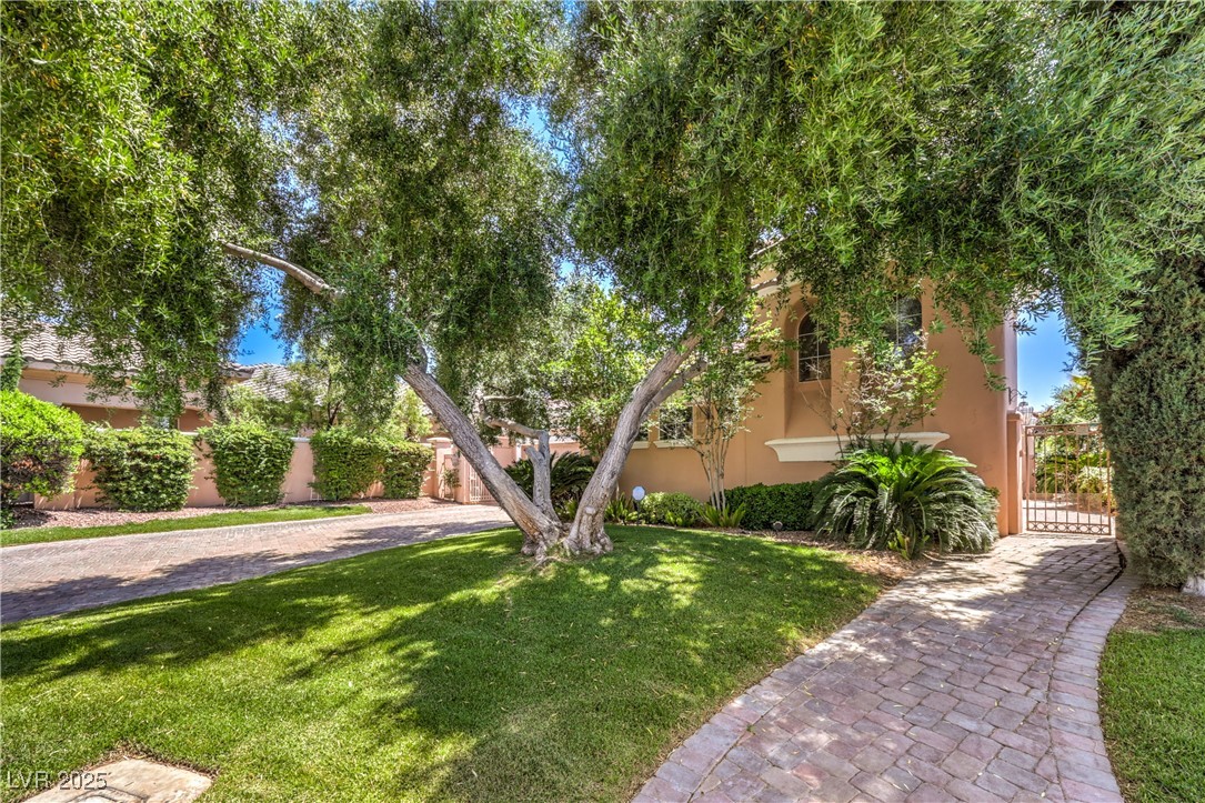 27 Via Paradiso Street, Henderson, Nevada image 3
