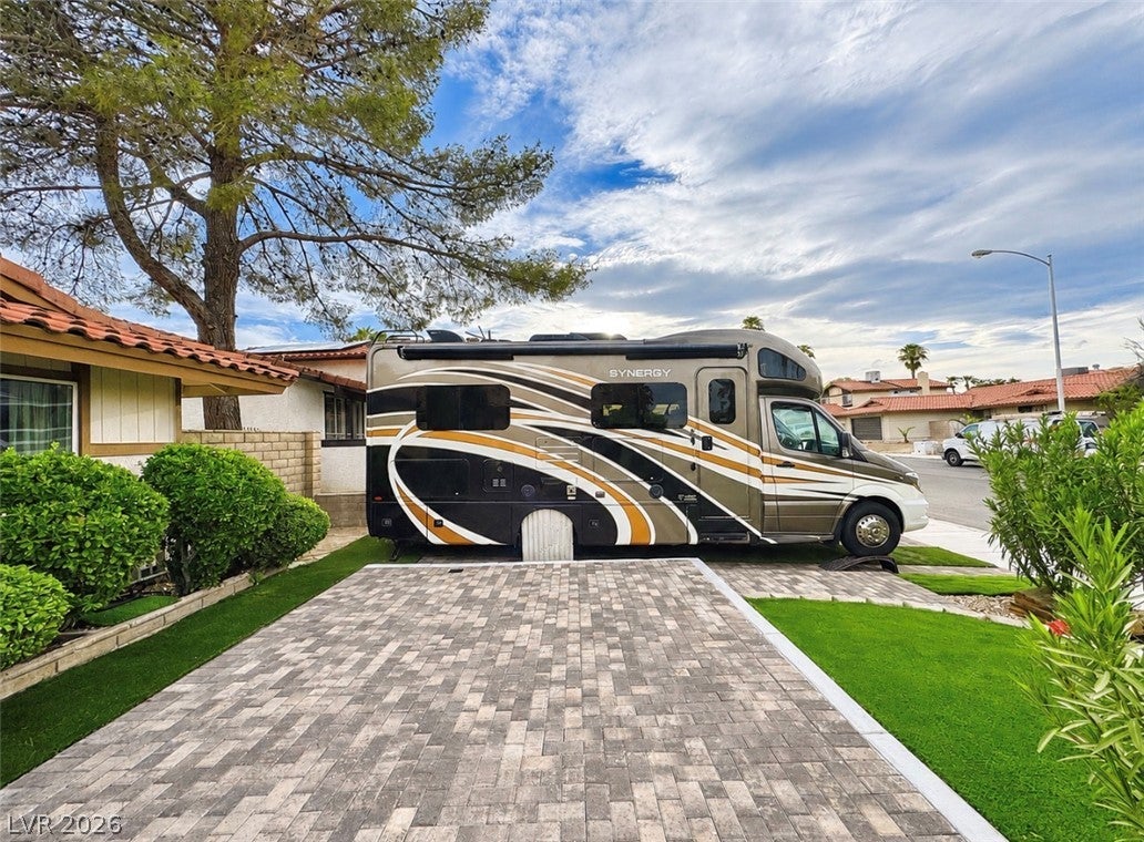 5323 Holbrook Drive