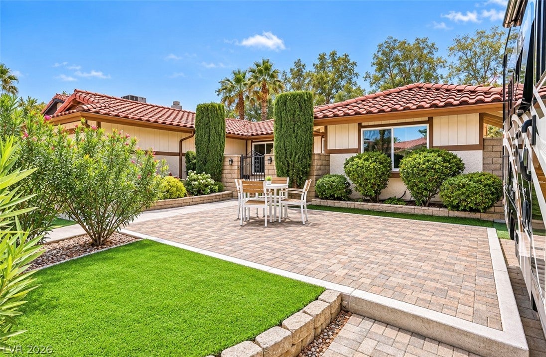 5323 Holbrook Drive