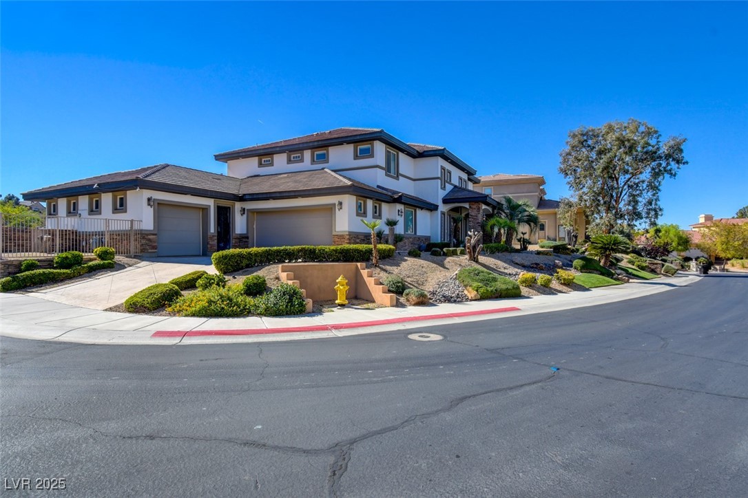 11 Paradise Valley Court