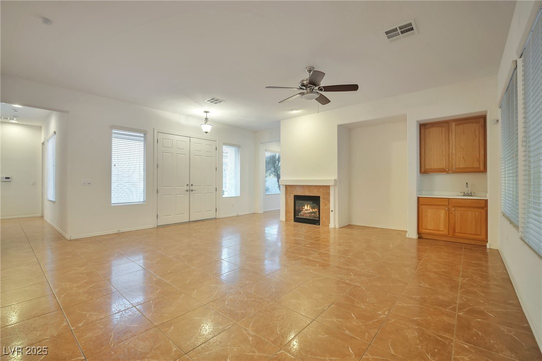 2585 Portsmouth Creek Avenue