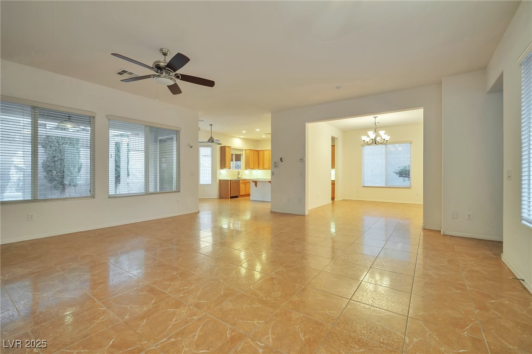 2585 Portsmouth Creek Avenue