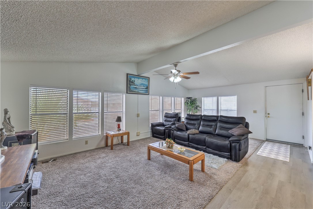 3071 La Barca Lane