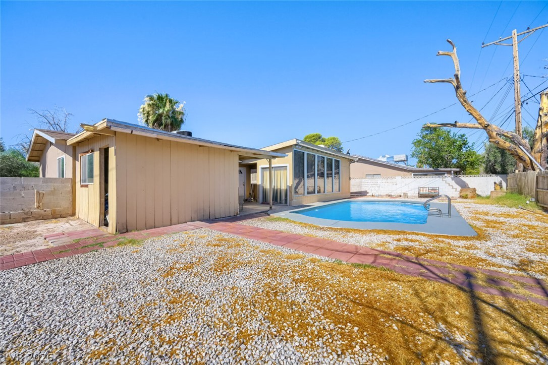 3572 Regents Circle