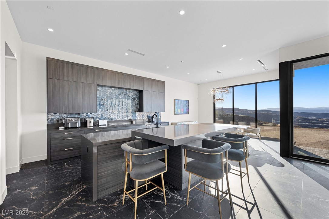 577 Overlook Rim Drive