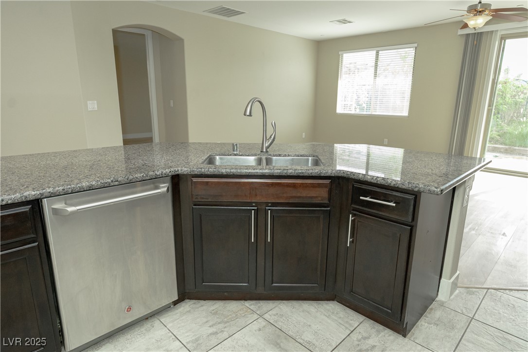 1617 Meadow Bluffs Avenue, Henderson, Nevada image 15