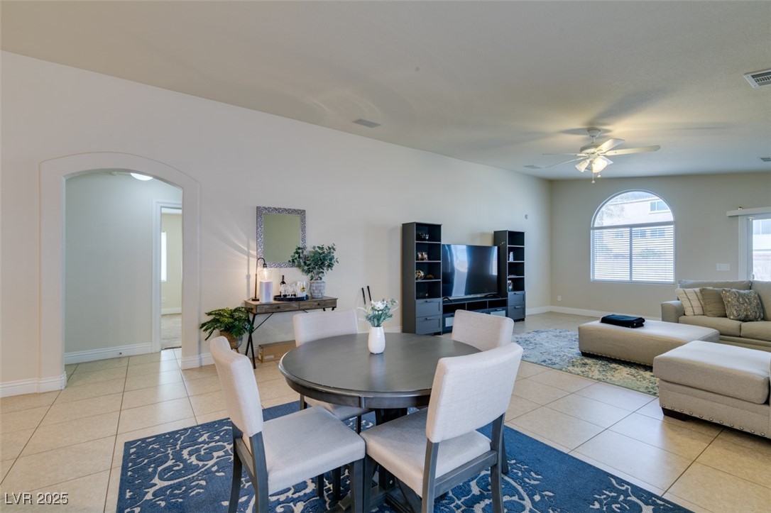 Las Vegas, Nevada 89139, United States, 4 Bedrooms Bedrooms, ,2 BathroomsBathrooms,Residential,Pending,3550