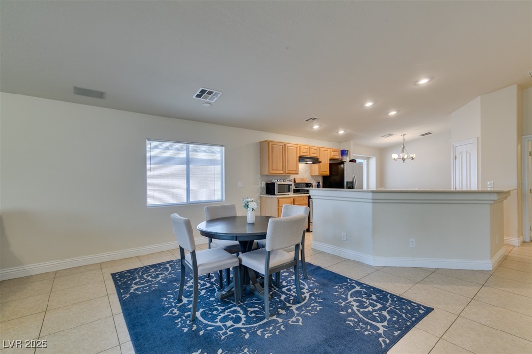 Las Vegas, Nevada 89139, United States, 4 Bedrooms Bedrooms, ,2 BathroomsBathrooms,Residential,Pending,3550