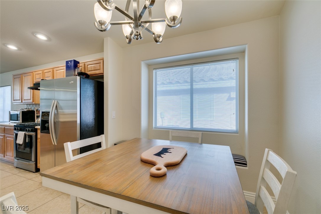 Las Vegas, Nevada 89139, United States, 4 Bedrooms Bedrooms, ,2 BathroomsBathrooms,Residential,Pending,3550