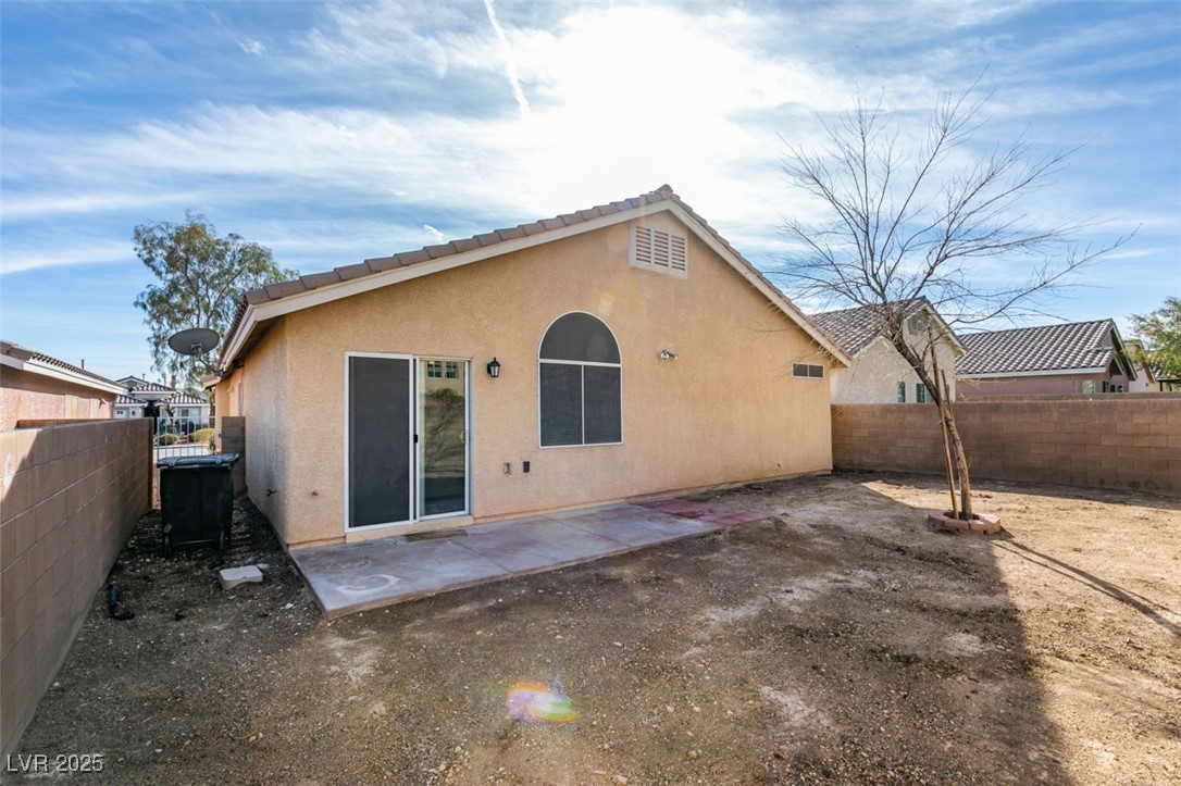 Las Vegas, Nevada 89139, United States, 4 Bedrooms Bedrooms, ,2 BathroomsBathrooms,Residential,Pending,3550