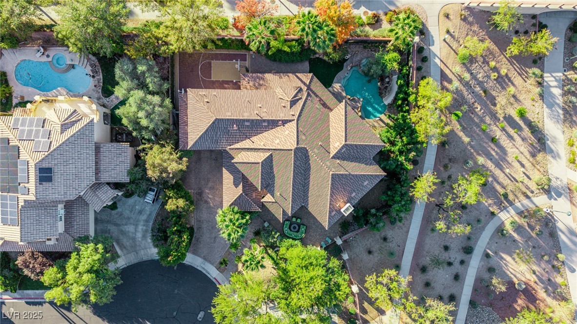 2033 Winter Wind Street