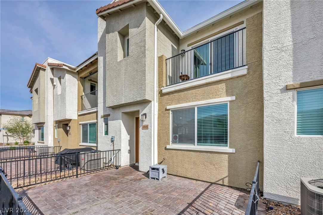 2645 Wimbledon White Court