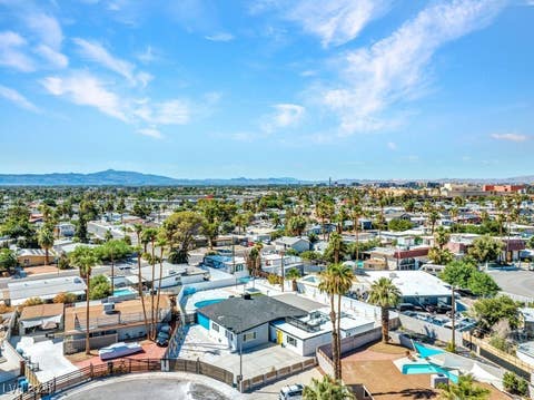 Tiny photo for 3333 Seminole Circle, Las Vegas, NV 89169 (MLS # 2743301)