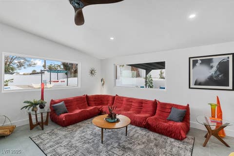 Tiny photo for 3333 Seminole Circle, Las Vegas, NV 89169 (MLS # 2743301)