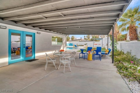 Tiny photo for 3333 Seminole Circle, Las Vegas, NV 89169 (MLS # 2743301)