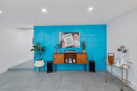 Tiny photo for 3333 Seminole Circle, Las Vegas, NV 89169 (MLS # 2743301)