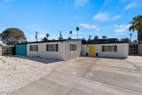 Photo of 3333 Seminole Circle, Las Vegas, NV 89169 (MLS # 2743301)