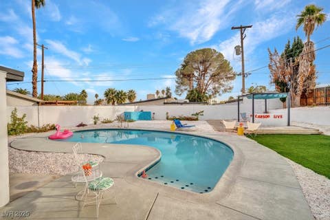 Tiny photo for 3333 Seminole Circle, Las Vegas, NV 89169 (MLS # 2743301)