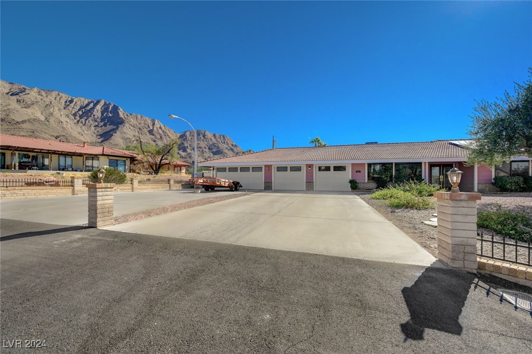 6855 Stone Drive, Las Vegas, Nevada image 3