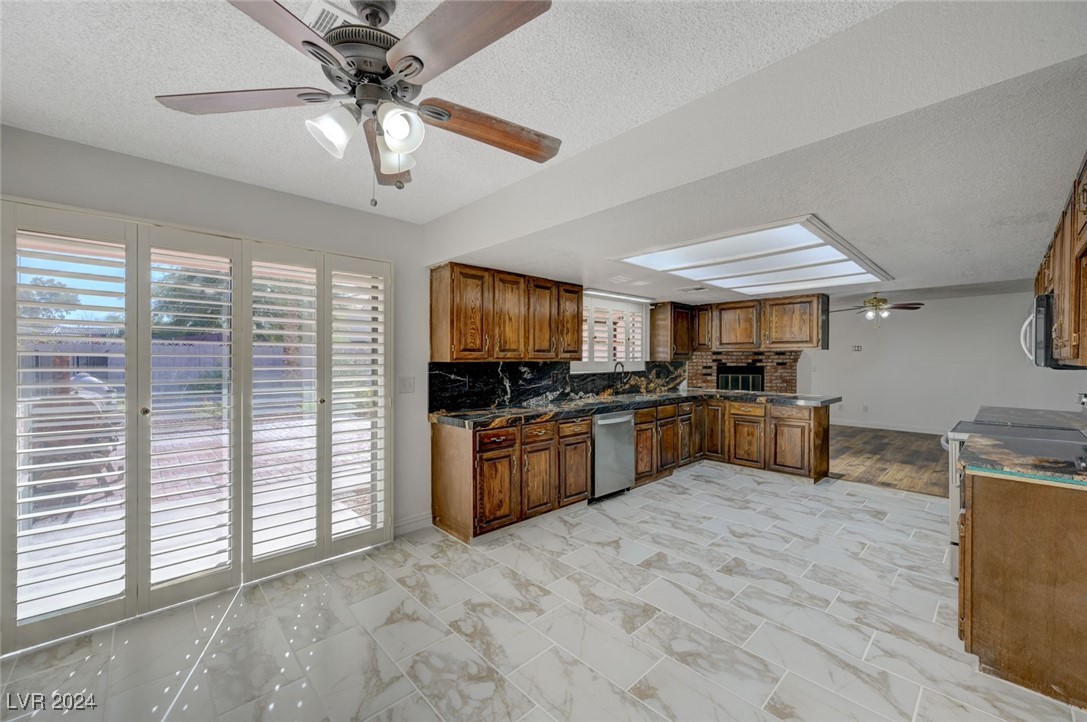 6855 Stone Drive, Las Vegas, Nevada image 24