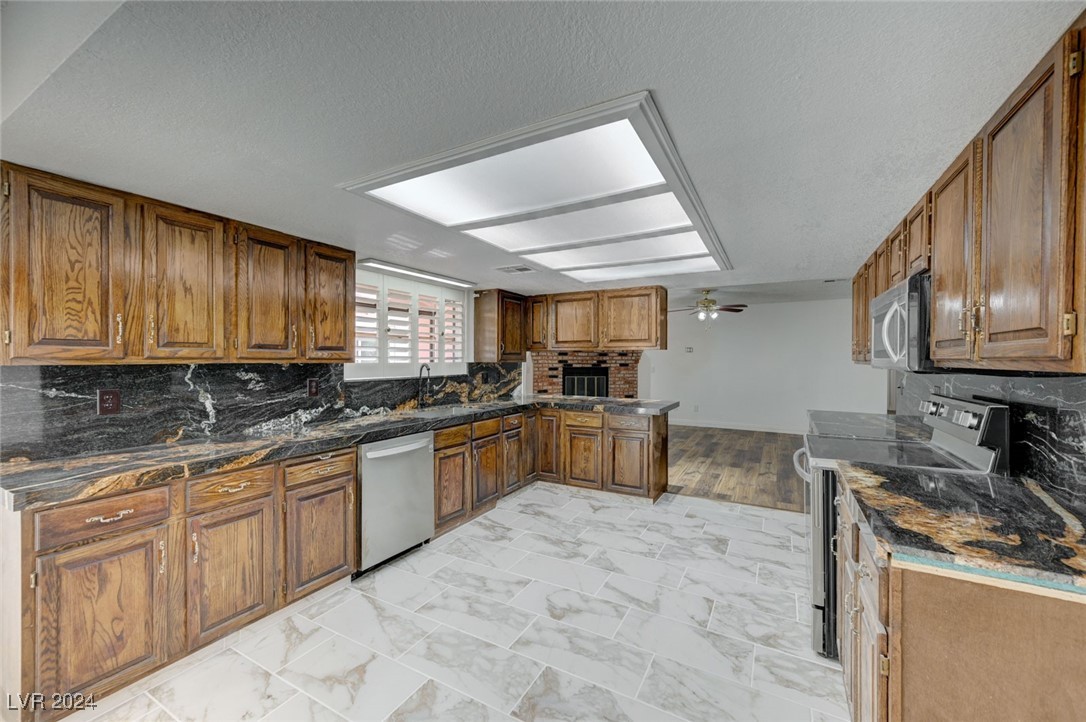 6855 Stone Drive, Las Vegas, Nevada image 23