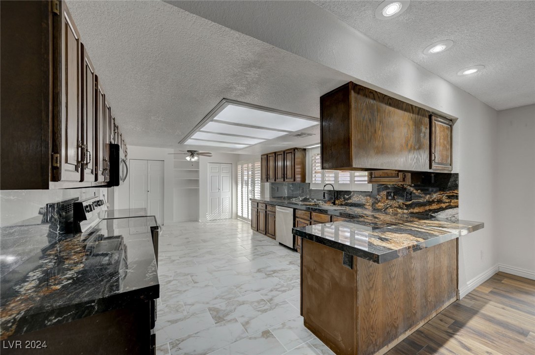 6855 Stone Drive, Las Vegas, Nevada image 20