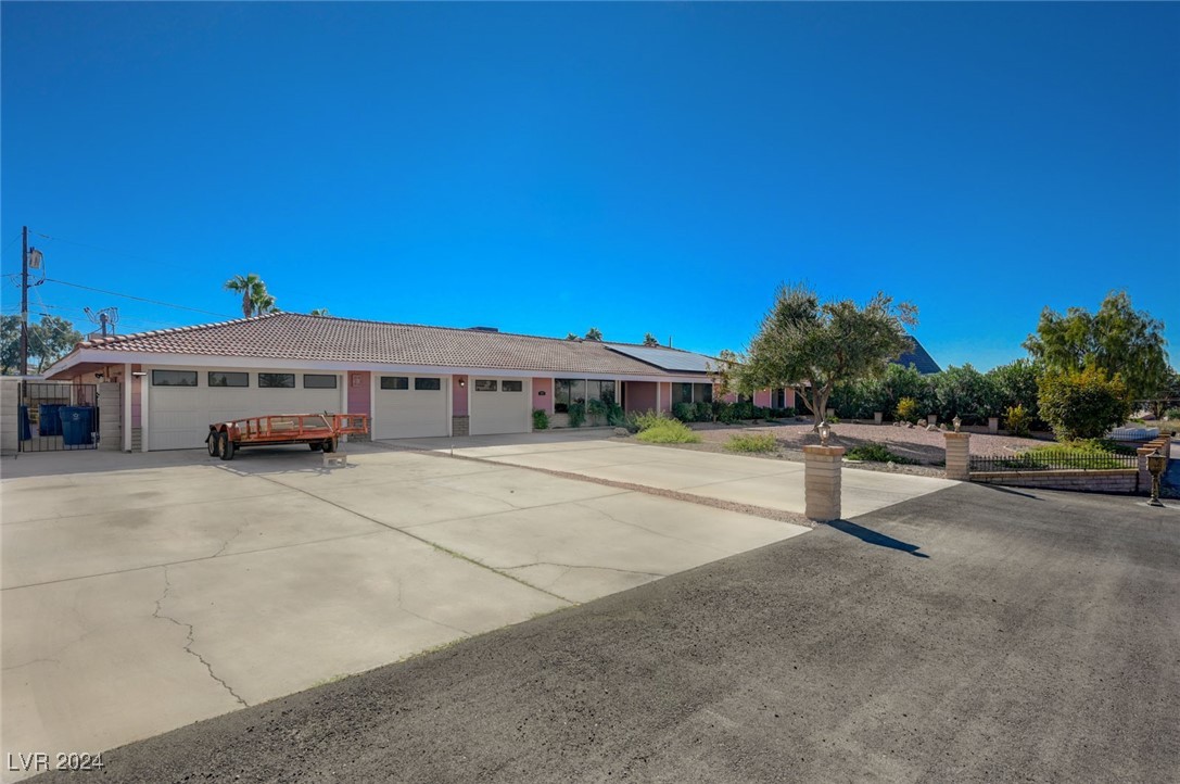 6855 Stone Drive, Las Vegas, Nevada image 2
