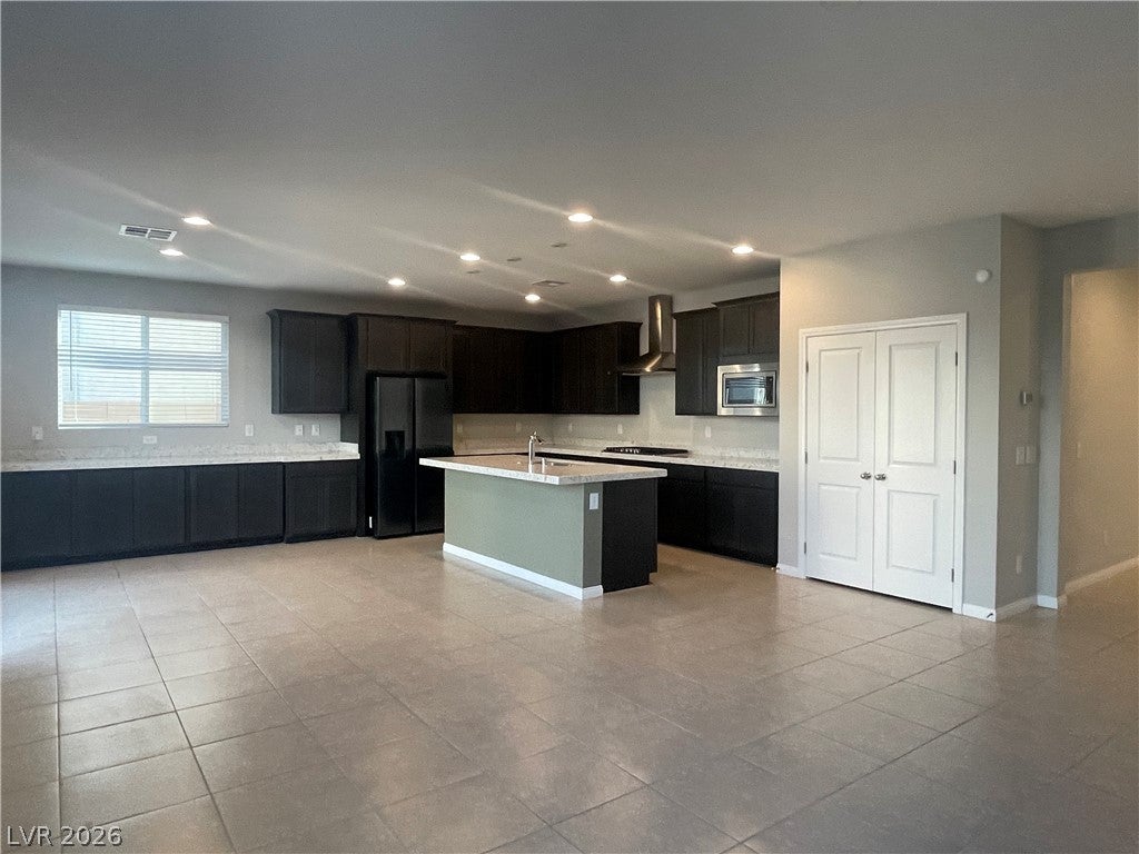 4749 Prizewinner Street