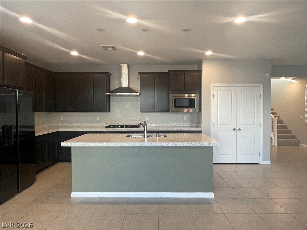 4749 Prizewinner Street