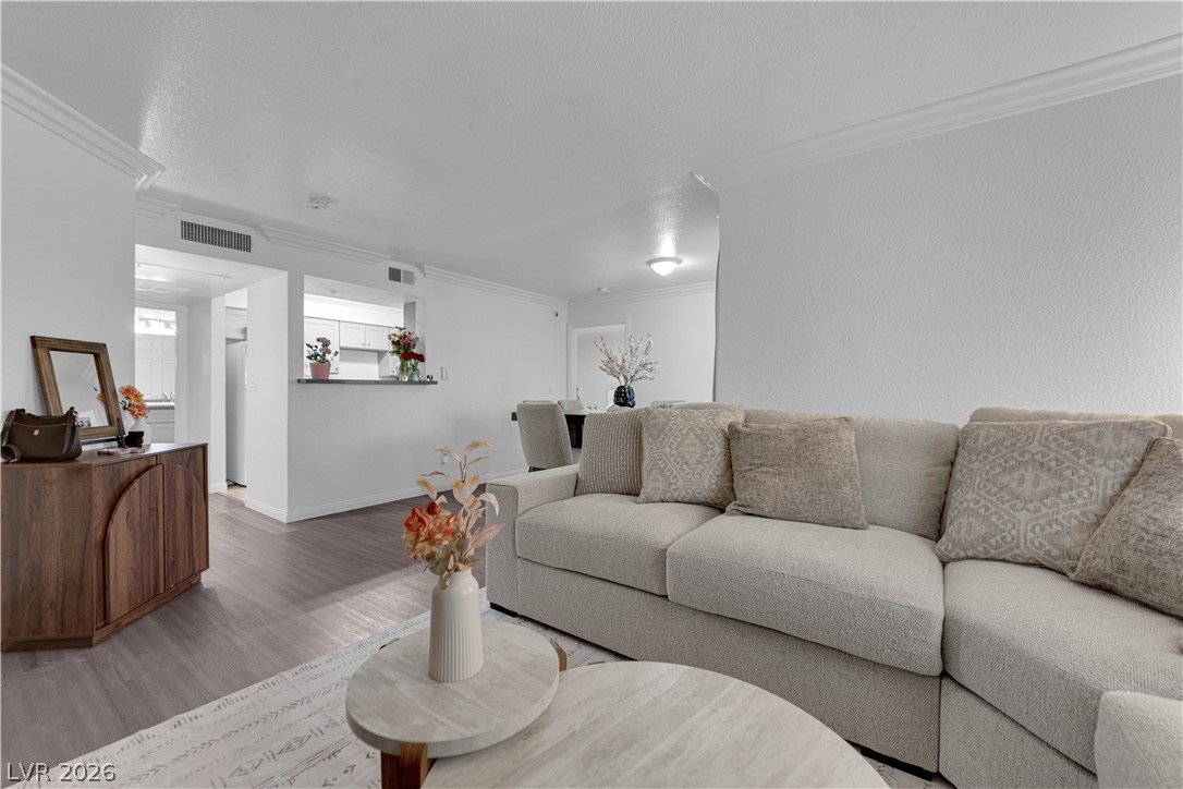 8101 W Flamingo Road 1006