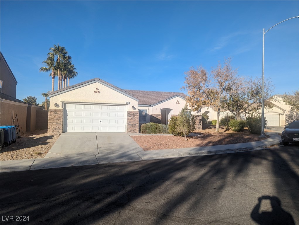 2704 Frecco Cavern Court, Henderson, Nevada image 1