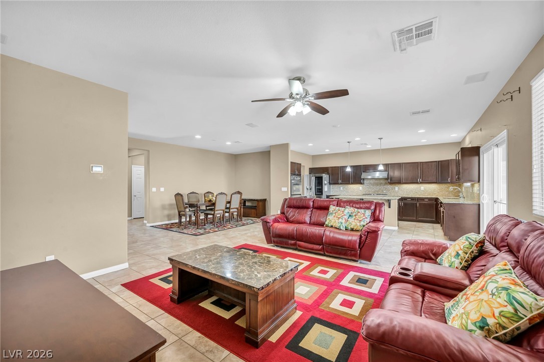 6928 Laurel Falls Court