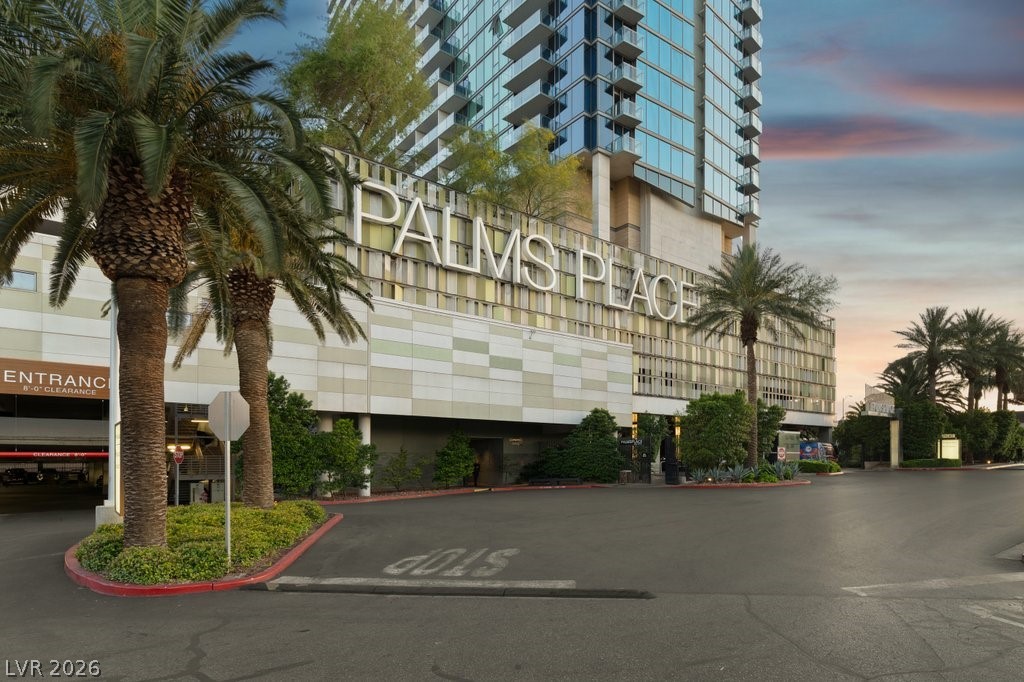 4381 W Flamingo Road 2301