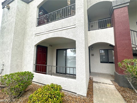 Photo of 950 Seven Hills Drive #2211, Henderson, NV 89052 (MLS # 2793875)