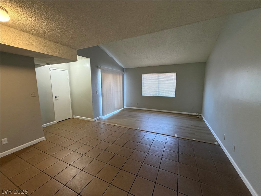 5187 Garden Lane C