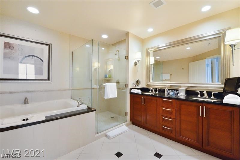 125 E Harmon Avenue 318
