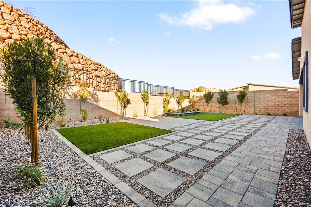 52 Reverie Heights Avenue, Henderson, Nevada image 39