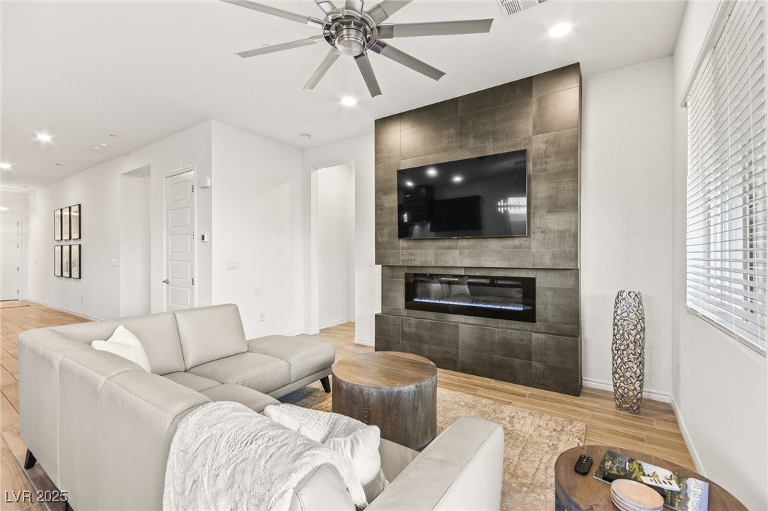 52 Reverie Heights Avenue, Henderson, Nevada image 12